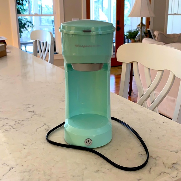 frigidaire Kitchen Frigidaire Single Serve Coffee Maker Poshmark